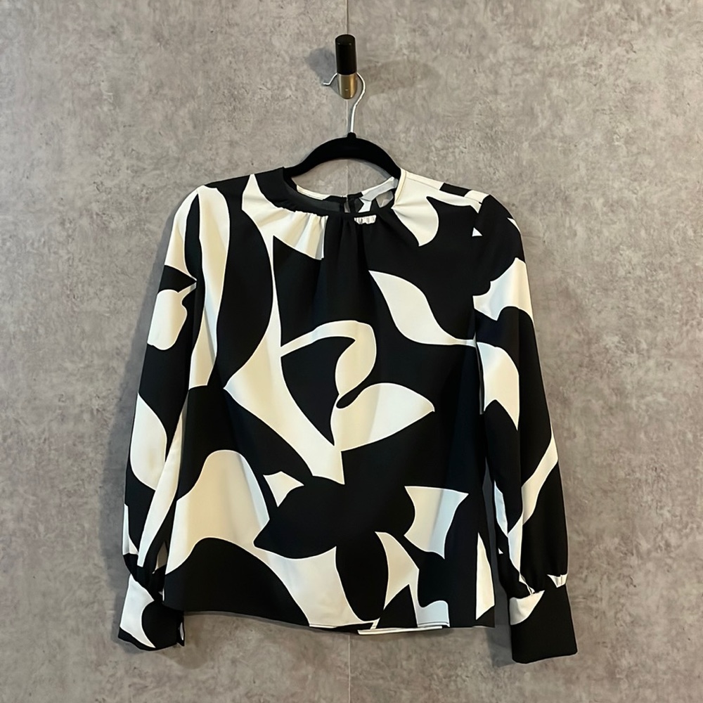 H&M Black and White Long Sleeve Patterned Abstract Blouse Crew Neck Cream